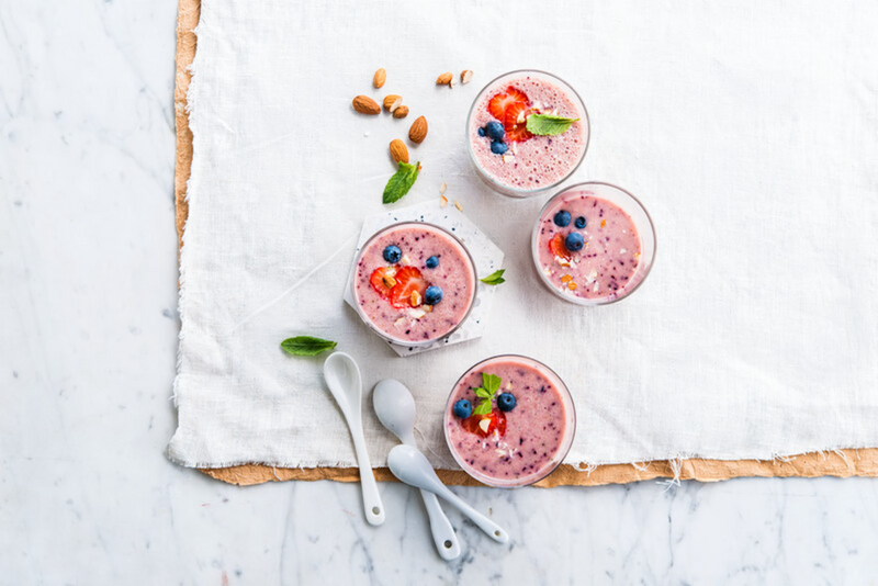 Smoothie amande et fruits rouges