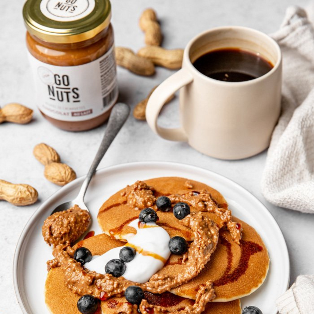 Pancakes au beurre de cacahuètes au chocolat au lait bio