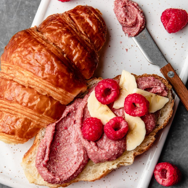 Croissant à la pâte à tartiner framboises